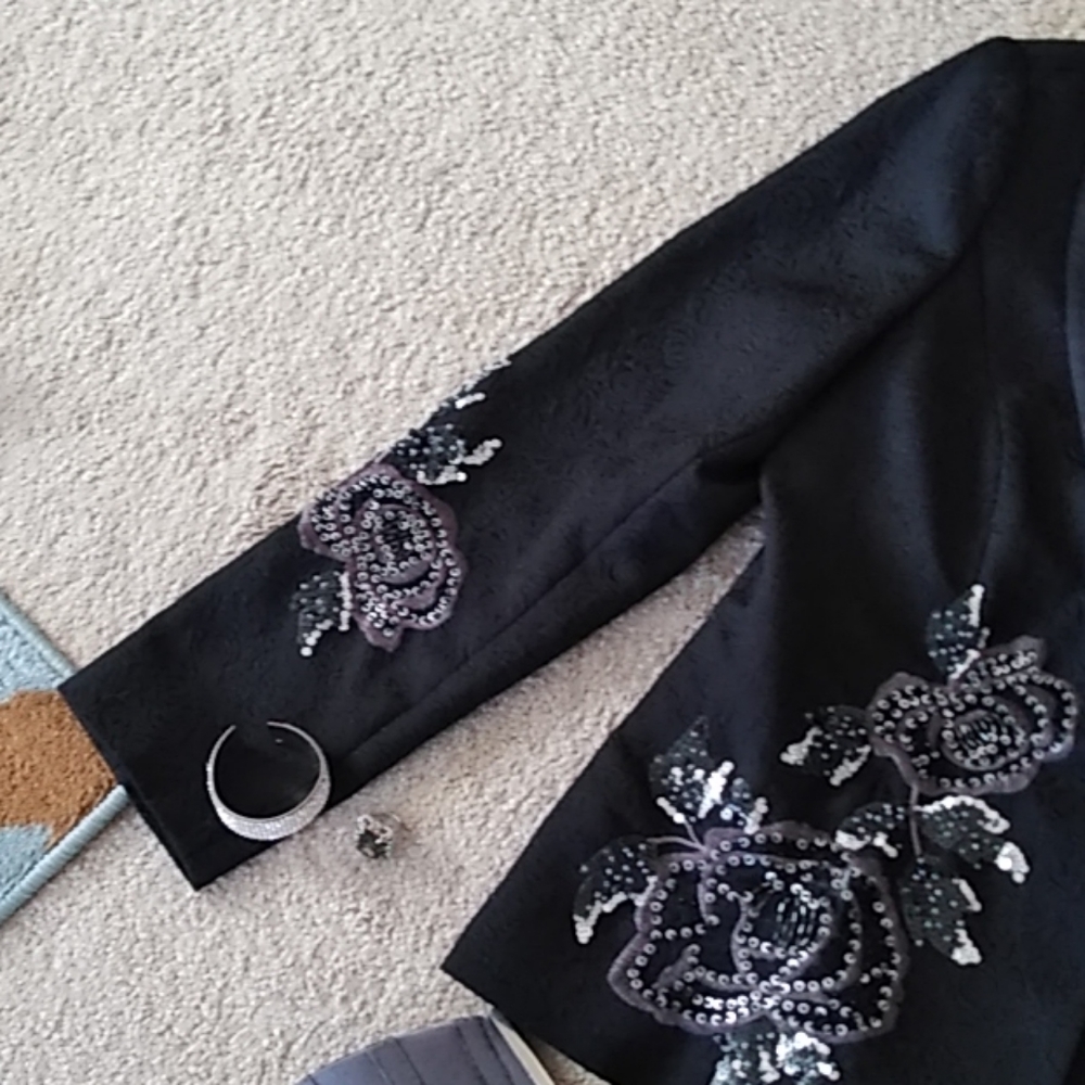 Jacket - Picture 4 of 6